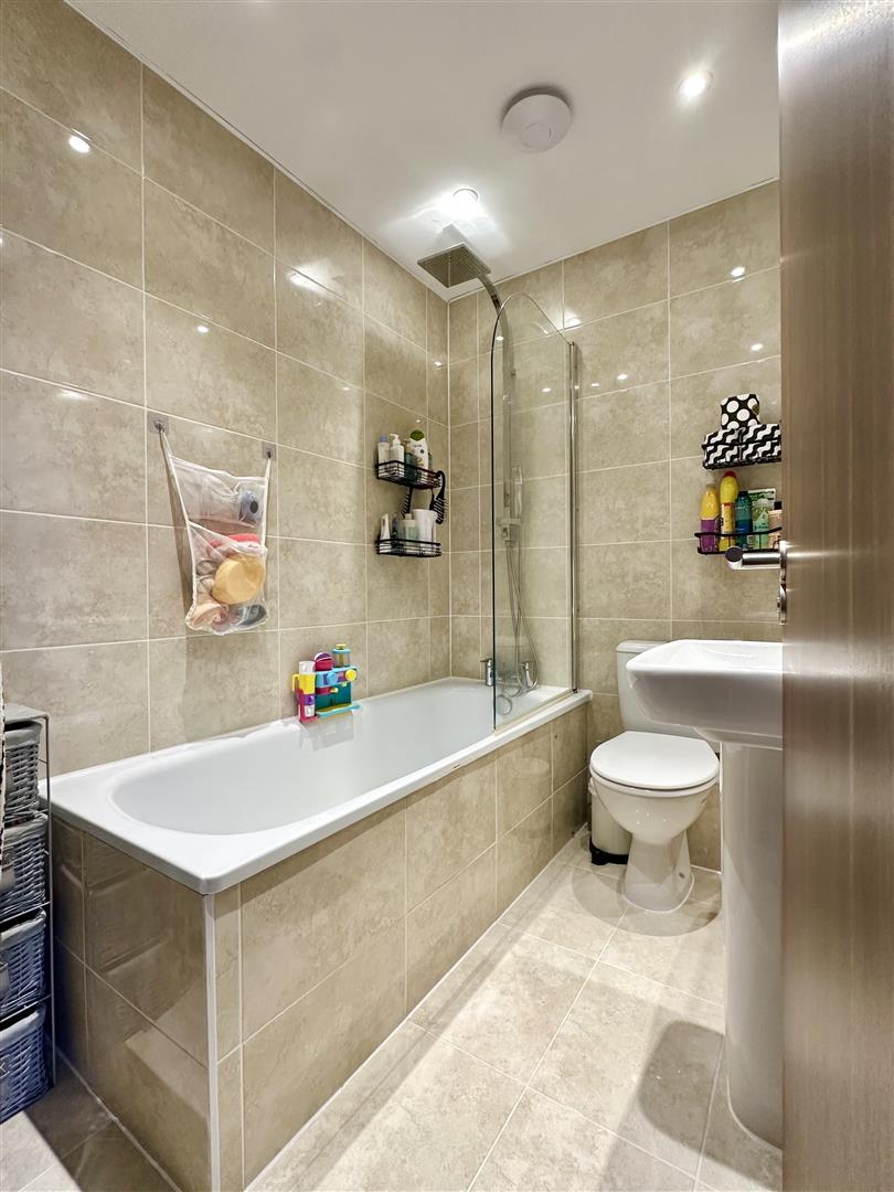 3 bed property in Endeavour Way, Hastings